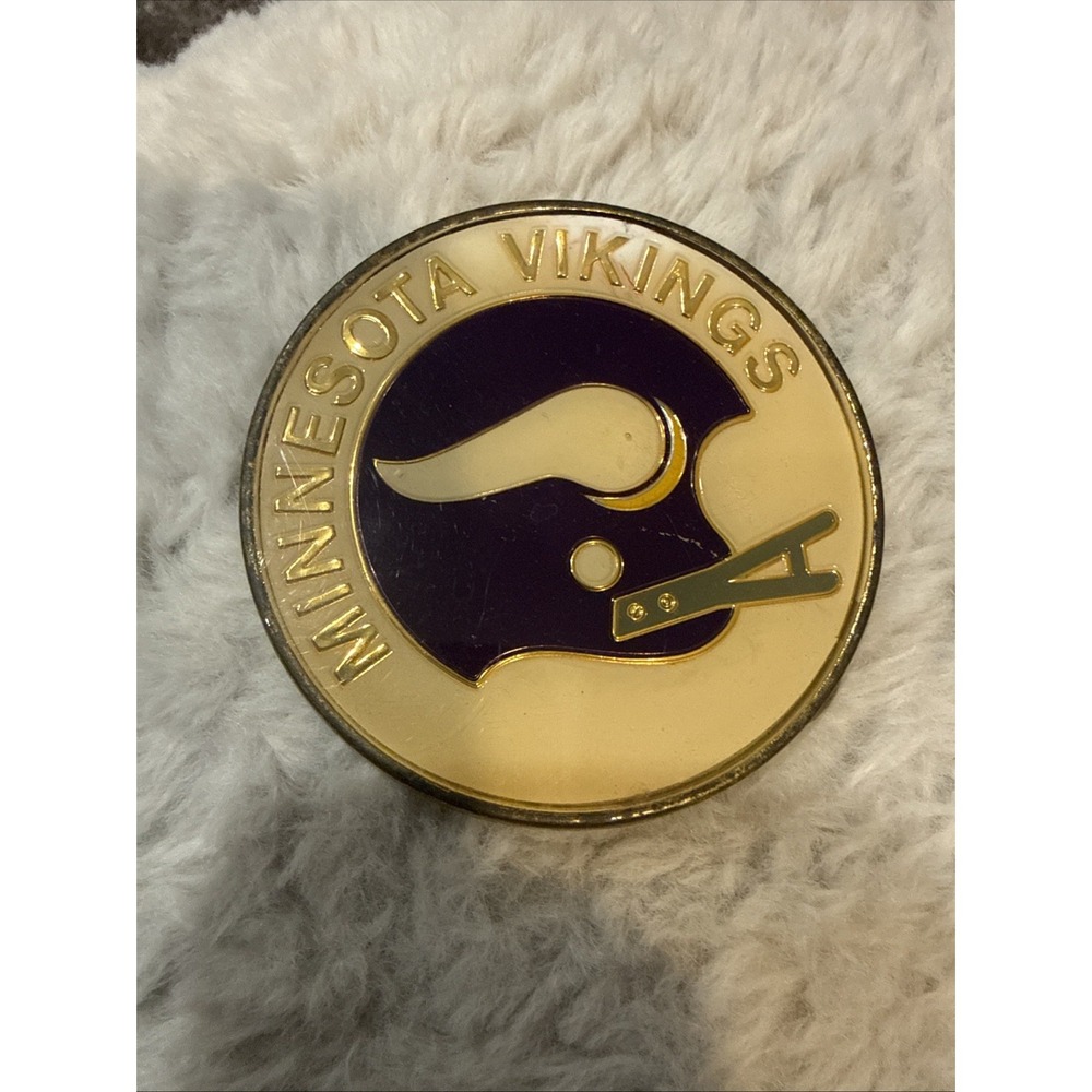 ~Mens Original 1971 Vintage Minnesota Vikings NFL Belt Buckle Football~